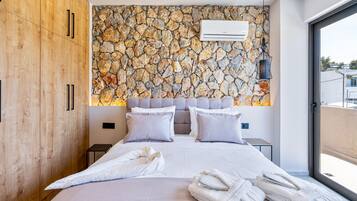 Suíte luxo, banheira de hidromassagem | 1 quarto, roupas de cama premium, camas com colchões pillow-top