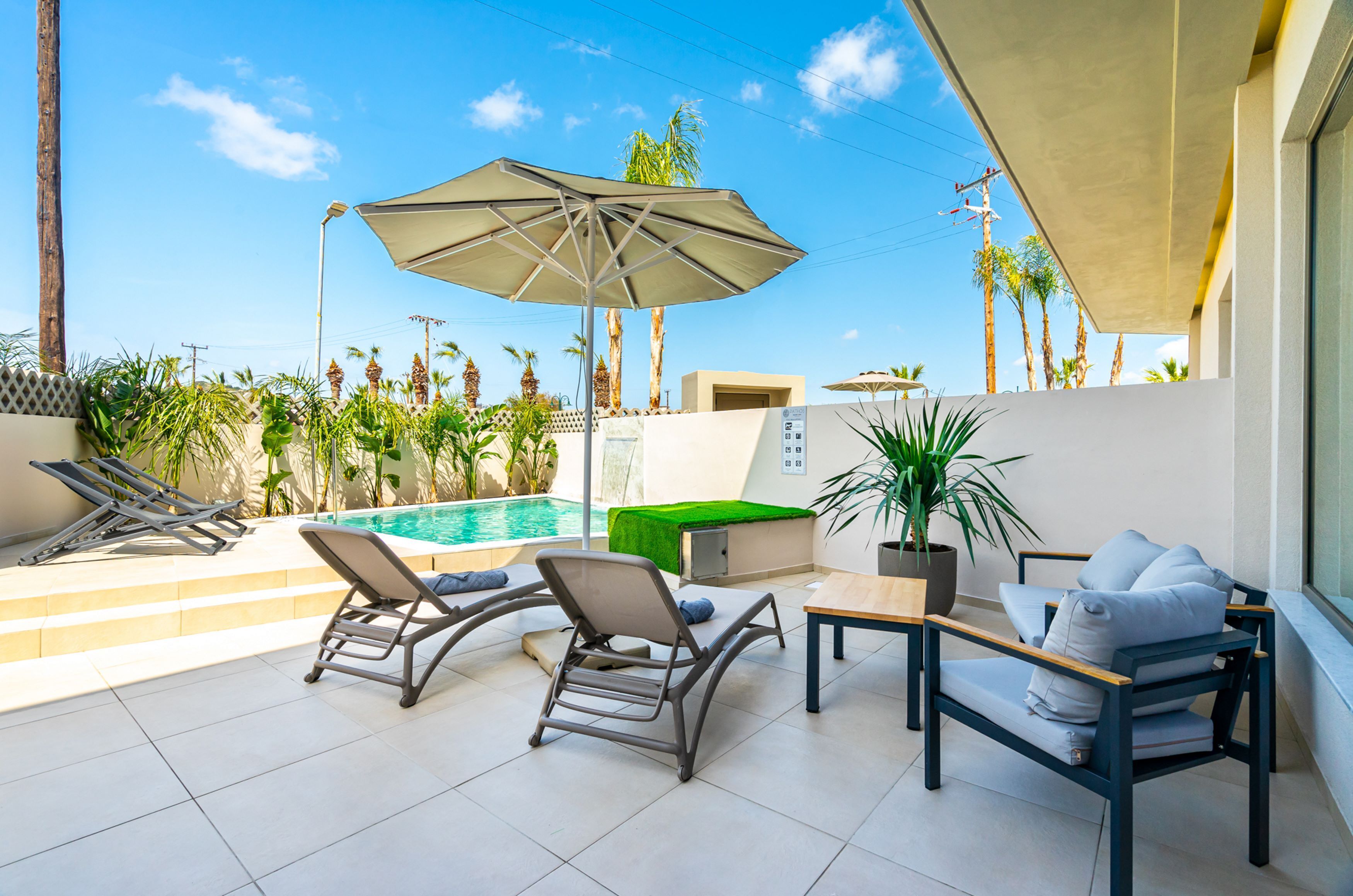 Deluxe Suite, Private Pool | Balcony view
