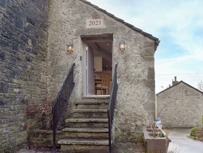 Exterior detail - The Old Shippon at New Ringstones Farm (Rowarth)