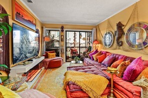 Living area - Tilghman Beach 312 (NORTH MYRTLE BEACH)