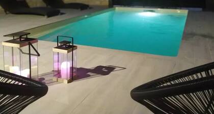Gite de campagne en Quercy avec Piscine privée