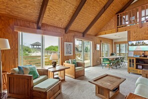 TV, DVD player, books, stereo