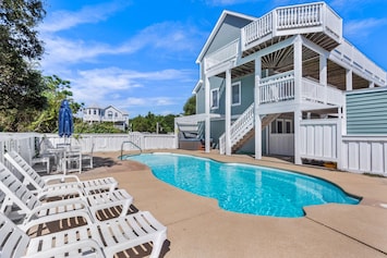 Private pool