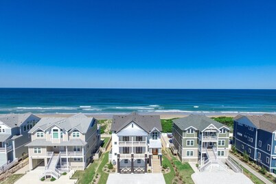 Salted Rim Retreat*LUXURY*9 Ensuites*Pool*Elevator