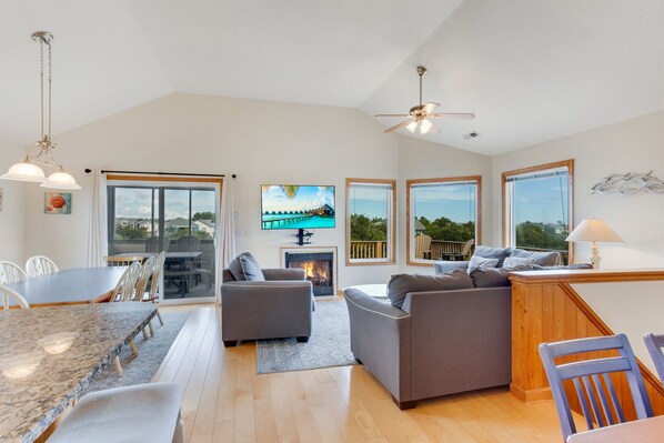 Smart TV, fireplace, DVD player, stereo - 1622 Monkey Sea Monkey Dune *7 min walk to beach (Corolla)