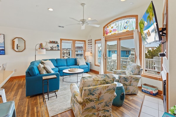 TV a schermo piatto, libri