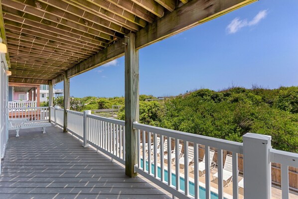 Property grounds - Oceans Eleven: Pool, Hot Tub, Oceanfront (Corolla)