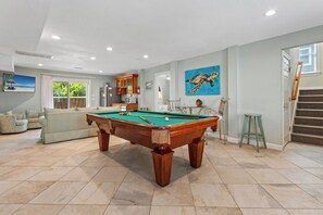 Game room - 1677 Ocean's Eleven * Oceanfront (Corolla)