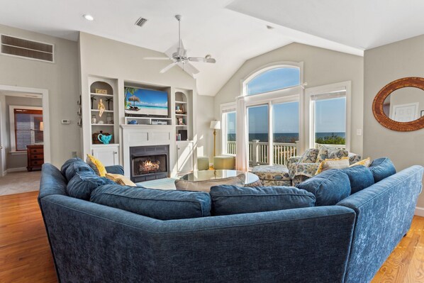 TV, fireplace - 1677 Ocean's Eleven * Oceanfront (Corolla)