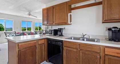 1702 Sandpiper Lookout *4 Min Walk to Beach