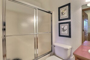 Shower, towels
