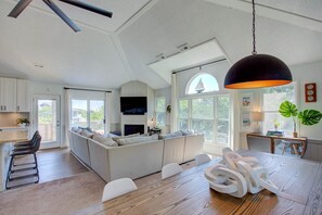 Fernseher, Kamin, Videospiele