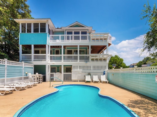 2090 Taste of Paradise *Pool *Elevator *Pool Table