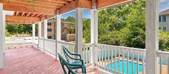 2090 Taste of Paradise *Pool *Elevator *Pool Table