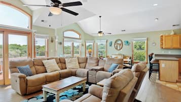 Flat-screen TV, fireplace