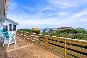 Property grounds - Sandy Shores: 2-Min Walk Beach, Pool, Hot Tub (Southern Shores)