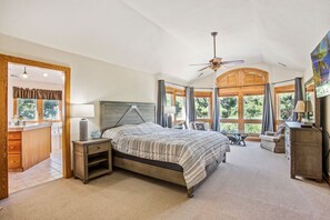 5 bedrooms, iron/ironing board, free WiFi, bed sheets