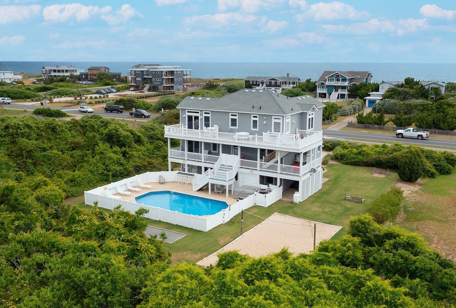 3054 Latitude Adjustment * 3 Min Walk Beach
