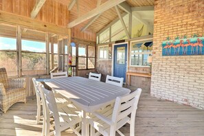 Outdoor dining - 3055 Blessed By the Sea * 2 Min Walk to Beach (Southern Shores)