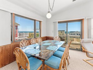 Dining - Sea Spray: Steps to Beach w/ Ocean Views OBX (Kitty Hawk)