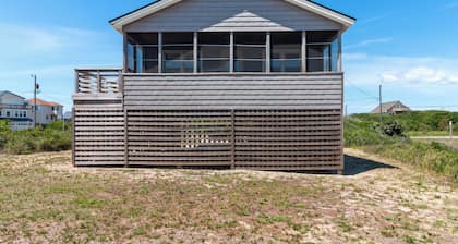 4085 Ten Forward * 5 Min Walk to Beach