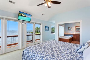 5 bedrooms, desk, free WiFi, bed sheets