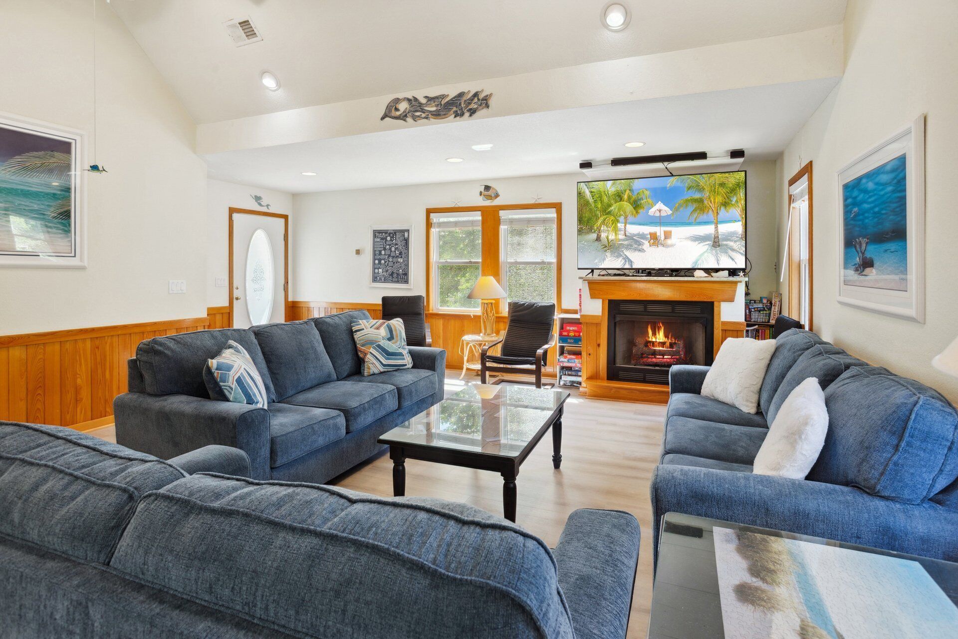 TV, DVD player, offices