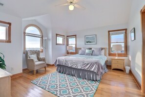 10 bedrooms, iron/ironing board, free WiFi, bed sheets