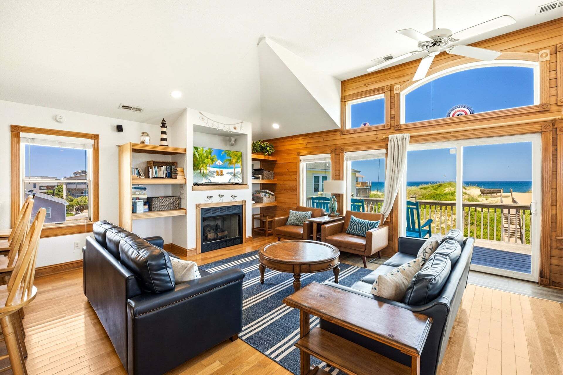 Flat-screen TV, fireplace, stereo
