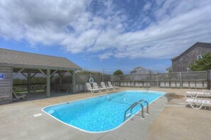 Pool - 7041 Toes in the Sand * Oceanfront * Dog Friendly (Nags Head)
