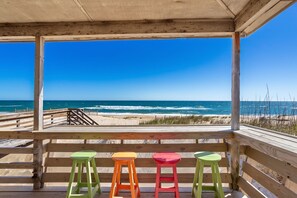 Property grounds - 7060 Tides Times * Oceanfront * Pool * Hot Tub (Nags Head)