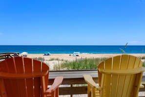 On the beach - 7060 Tides Times * Oceanfront * Pool * Hot Tub (Nags Head)