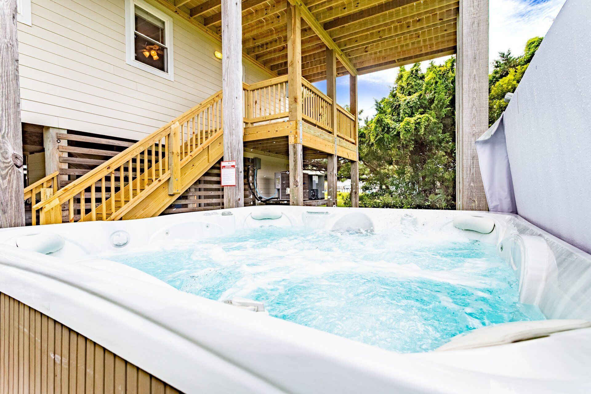 Outdoor spa tub