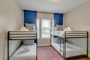 4 bedrooms, desk, iron/ironing board, travel crib
