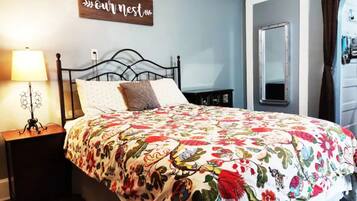 1 bedroom, desk, iron/ironing board, free WiFi