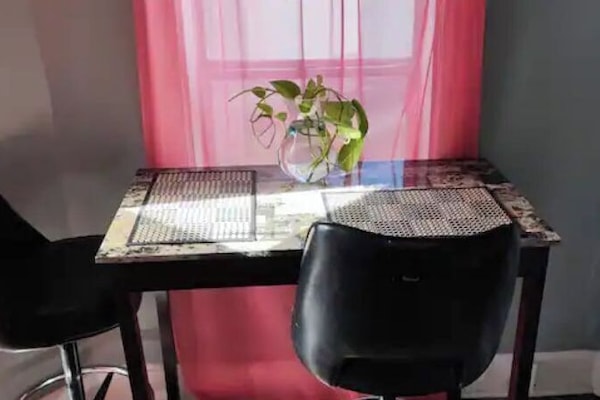 KĂŒhlschrank, Mikrowelle, Ofen, Herdplatte