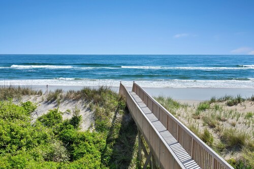 3br Oceanfront Duplex, views, sunrise!