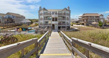 3BR Oceanfront Condo w/ Pool & Beach Access