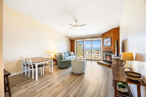 Flat-screen TV - SW11 A Great Escape * Oceanfront * Community Pool (Kill Devil Hills)