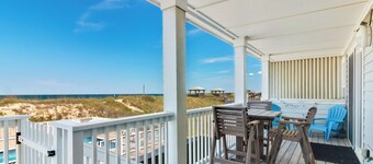 TSC203 Fisher * Oceanfront * Elevator