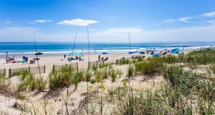 4020 Gardners Hut * Oceanfront * Walk to Dining