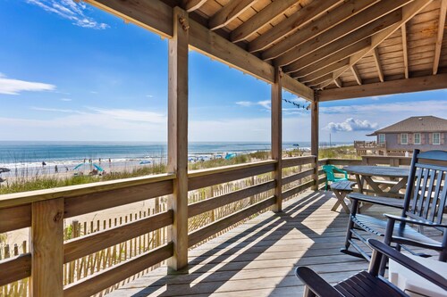 4020 Gardners Hut * Oceanfront * Walk to Dining