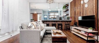 Home 4 King Beds - Large Garage by StayStLouis