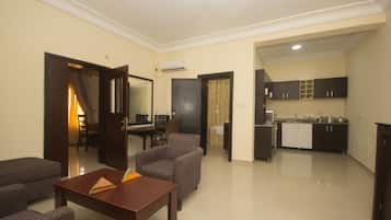 Chambre Royale, 1 trĂšs grand lit, vue colline