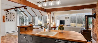 Red Clover Farmhouse-5 bedroom near Killington