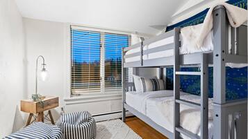 5 bedrooms, iron/ironing board, free WiFi, bed sheets