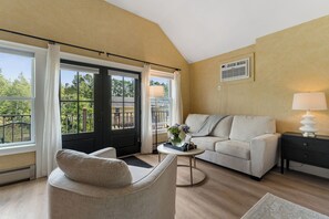 智能电视、壁炉