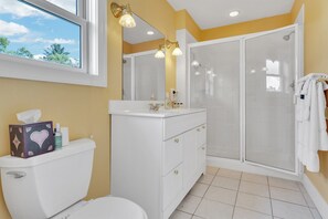Bathtub, hair dryer, towels