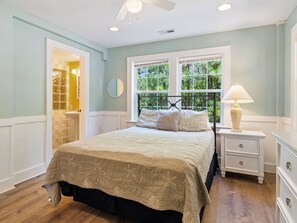 5 makuuhuonetta, ilmainen Wi-Fi, vuodevaatteet