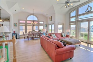 电视、壁炉、乒乓球、书